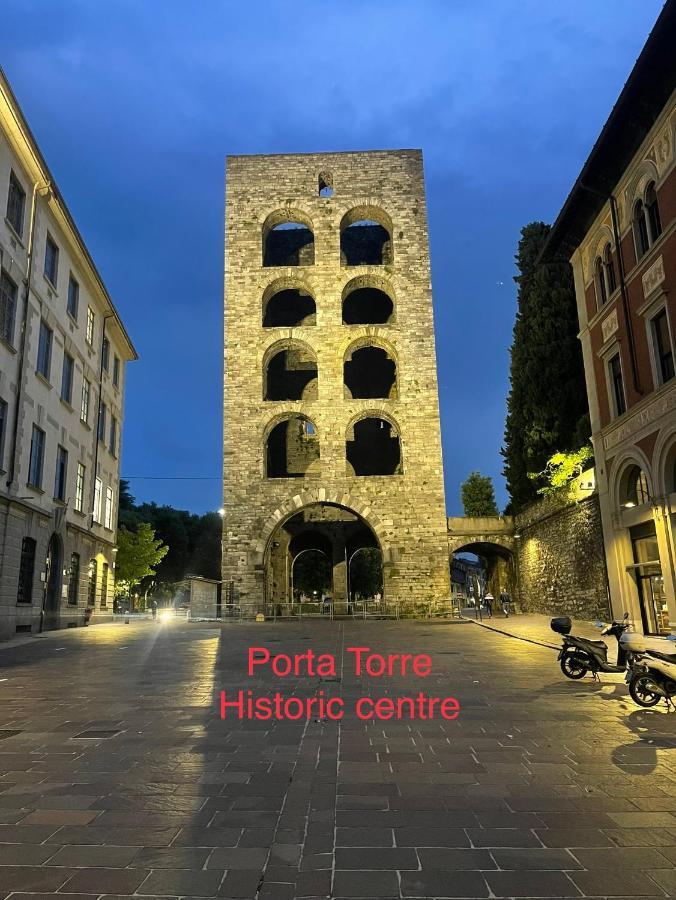 Porta Torre Suite - Como Lake City Center - Free Parking , Air Conditioning Exterior photo