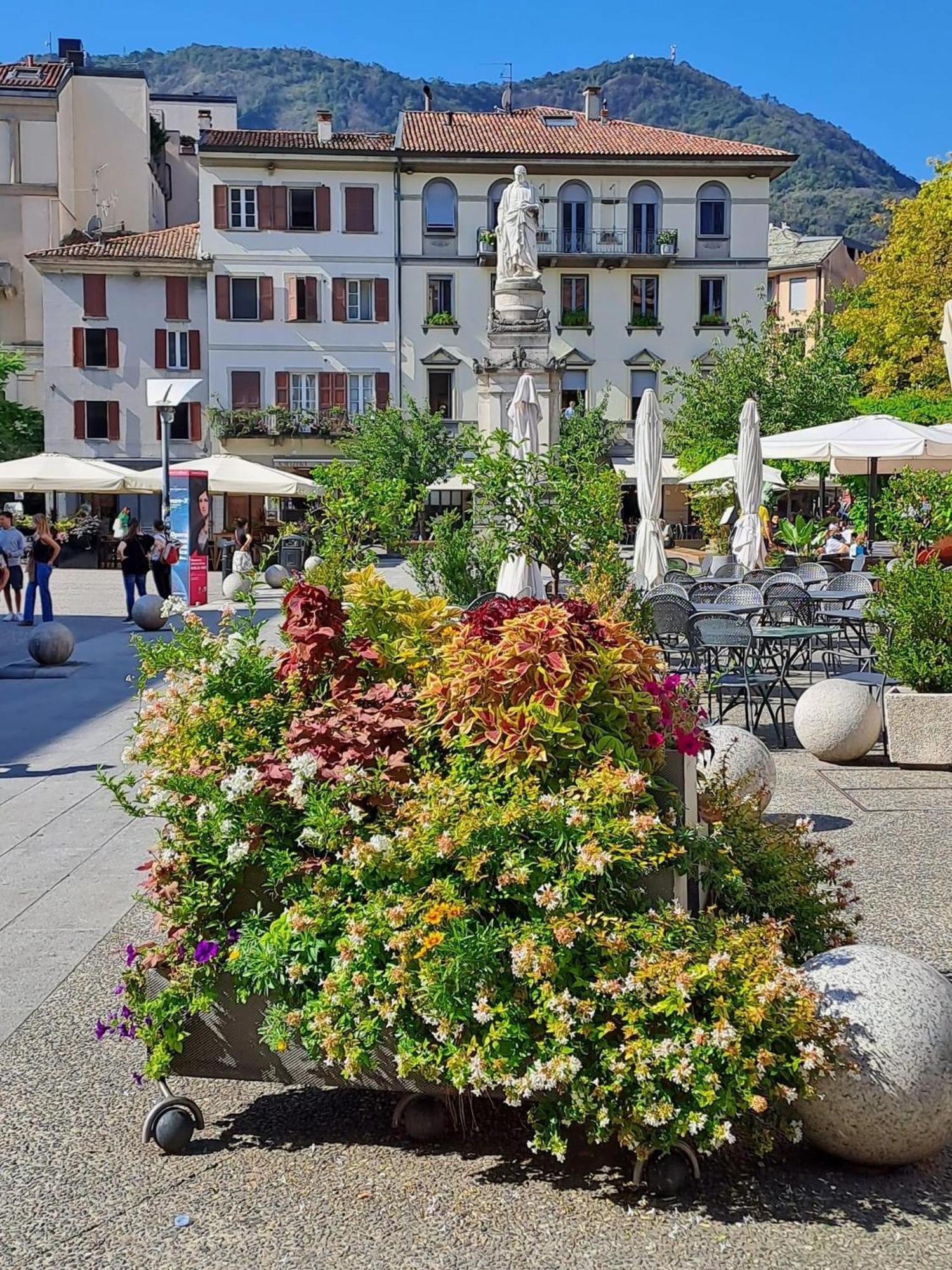 Portatorre Suite, A Charming Apartment In The Heart Of Como, Free Private Parking, Air Conditioning & More! Exterior photo