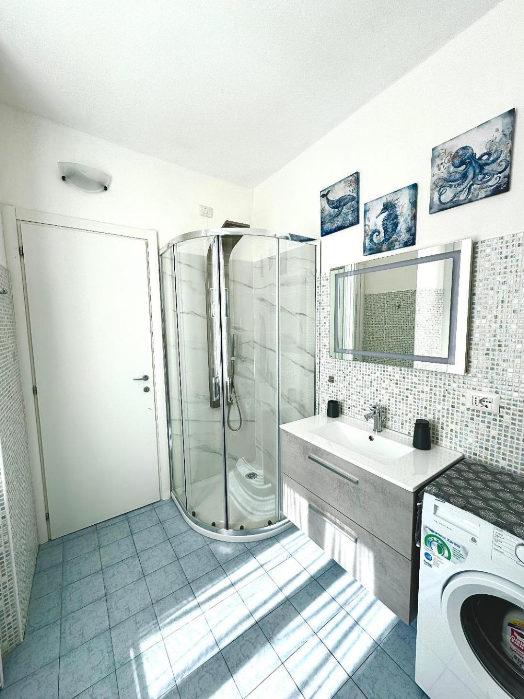 Portatorre Suite, A Charming Apartment In The Heart Of Como, Free Private Parking, Air Conditioning & More! Exterior photo